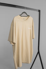 Lade das Bild in den Galerie-Viewer, DBF Trust The Process Oversize Shirt Beige
