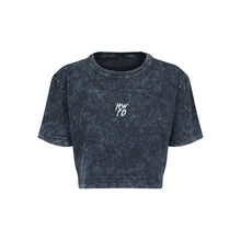 Lade das Bild in den Galerie-Viewer, HWPO x OnlyBasics Women Cropped Shirt
